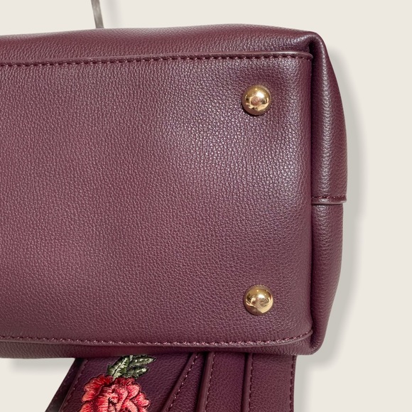 NWOT Dream Control bag w/ strap & change purse - Picture 13 of 16